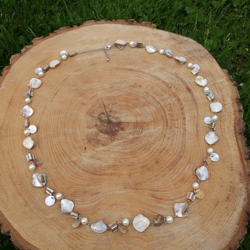 Mother of Pearl Chain Link Necklace 🌴🌺